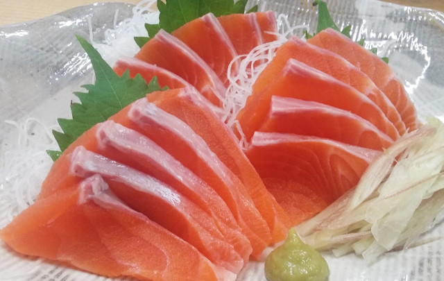 【やまぶき】甲斐あかね鱒あらと富士の介刺し身セット 2