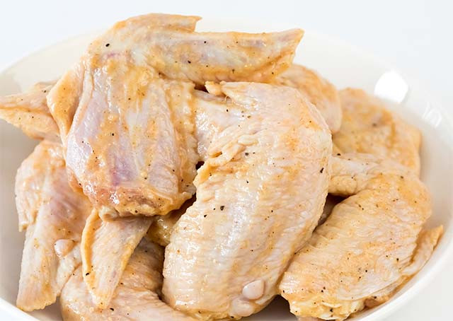 ジューシーな手羽先唐揚げ(生) 2