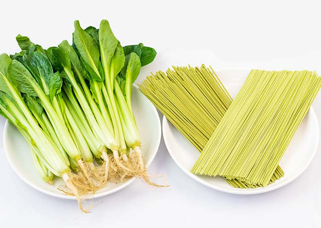 東京都江戸川区産小松菜と将軍小松菜うどん 2