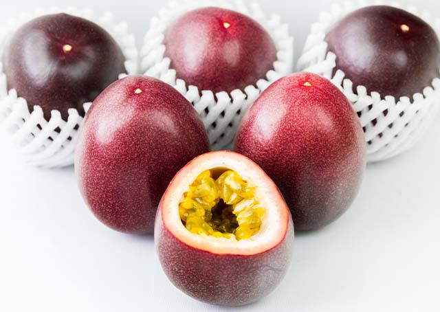 三宅島産パッションフルーツ 2