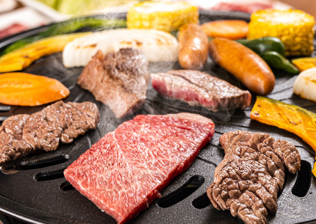 【ふじ】老舗が誇る特上みかわ牛カルビとホルモン焼 2