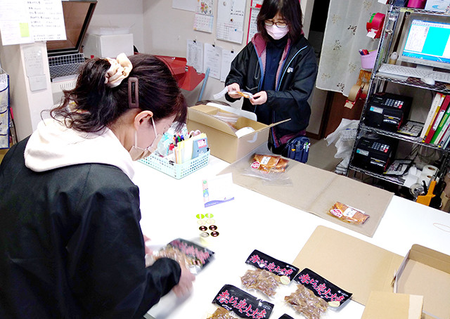 宮崎こだわりカレーとシチューセット 3