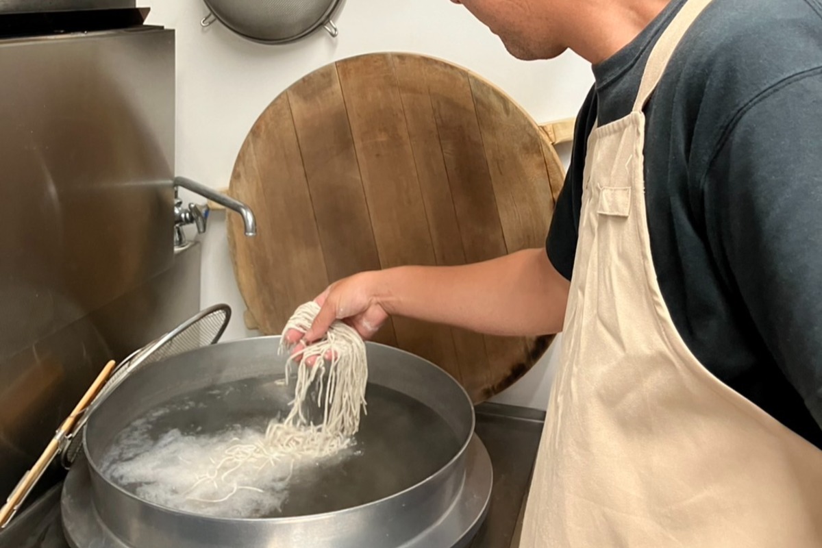 【そば処海山】店舗打ちたて二八蕎麦※冷凍生麺 3
