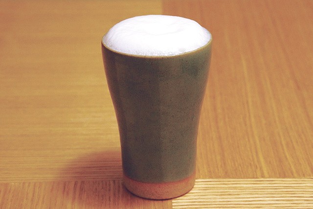 クリームのような泡になるビアカップ 2