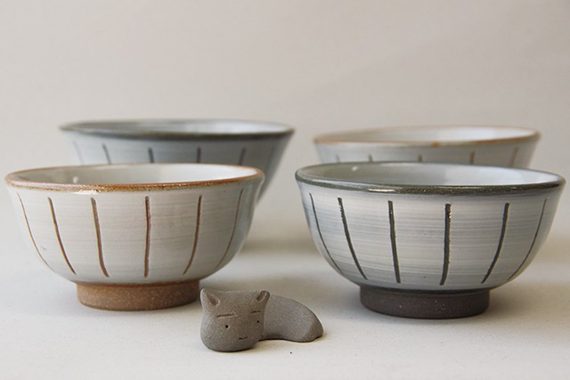 にこにこご飯茶碗大人茶碗(大・黒)とネコのはし置きセット 2