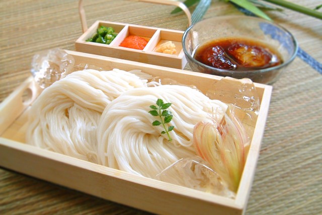 手延べ三輪そうめん 2