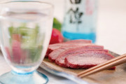 河内名物 馬刺しの燻製さいぼし