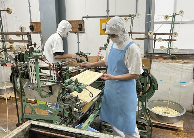 創業百余年伝統の技。喉ゴシ抜群手延べ素麺 3