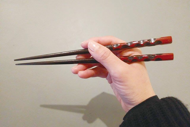 色亀甲夫婦箸 木箱入り 2