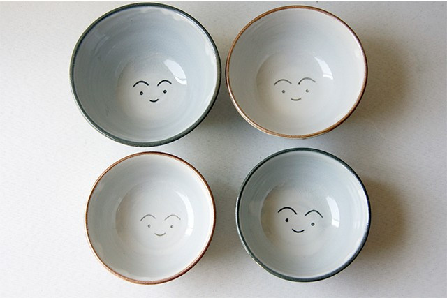 にこにこご飯茶碗大人茶碗(大・黒)とネコのはし置きセット 3